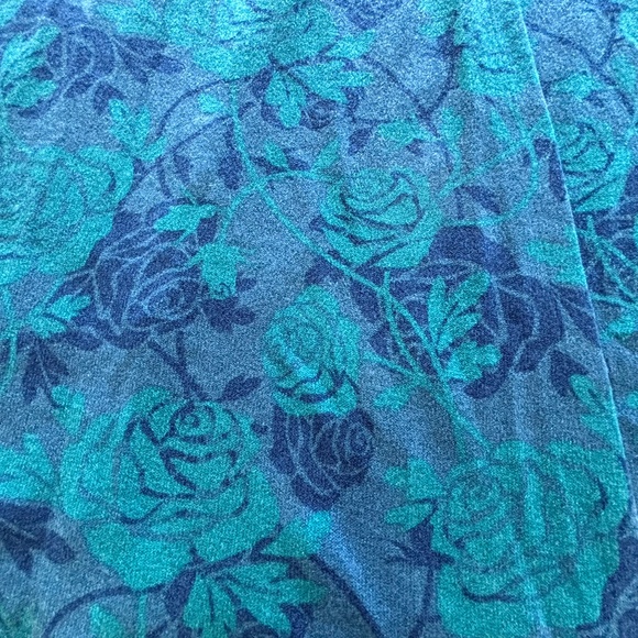 NWT LulaRoe Sarah duster roses pattern blue hues size S - Picture 12 of 15